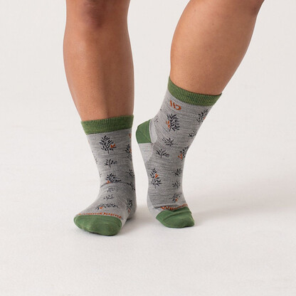 WIDE OPEN SOCKS Women’s Foliage Lightweight Micro Crew Sock Light Gray - 9503-LIGHT GRAY
