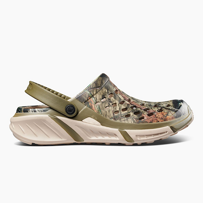 Joybees Men's Waterproof Trekking Clog Mossy Oak Breakup Country - UAATC.MOS