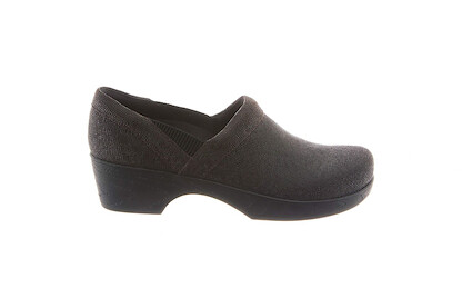 Klogs Footwear Women's Portland Closed-Back Clog